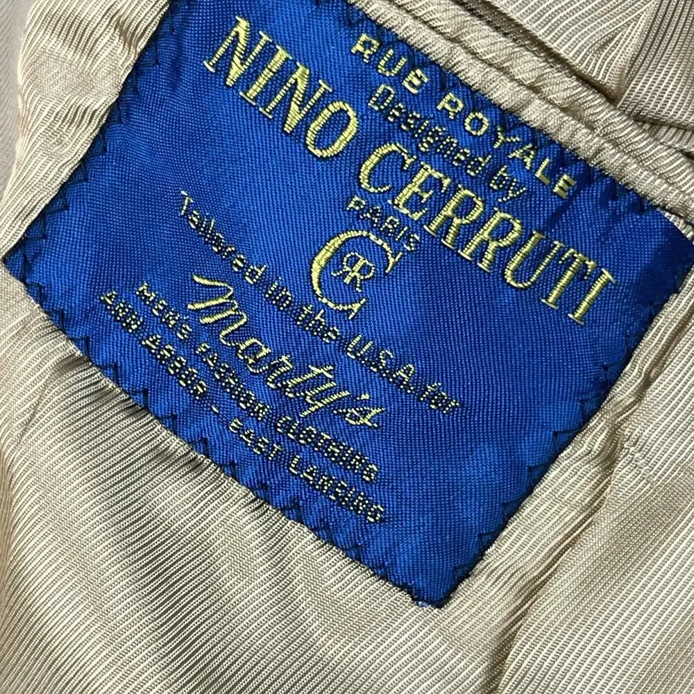 Nino Cerruti 70s photos collar
